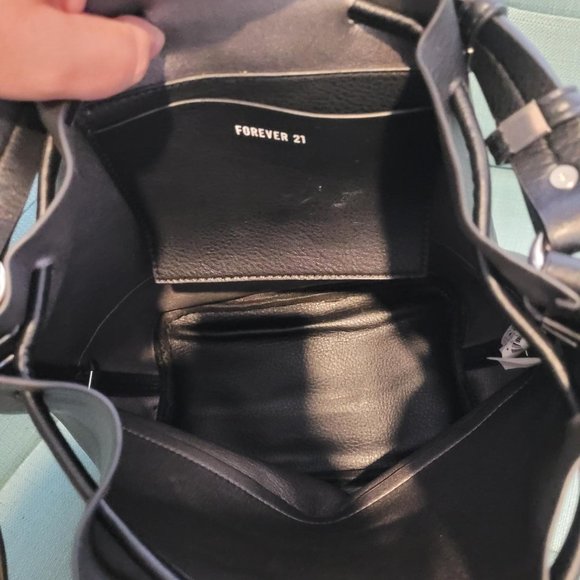 Black bag - Picture 2 of 2